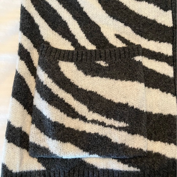 French Connection Cardigan - Picture 9 of 9